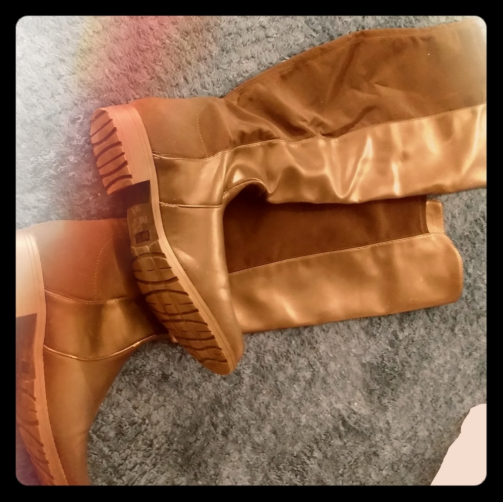 Riding boots